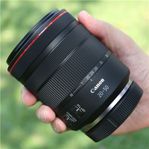 RF 20-50mm f4L IS USM PZ_lifestyle 4